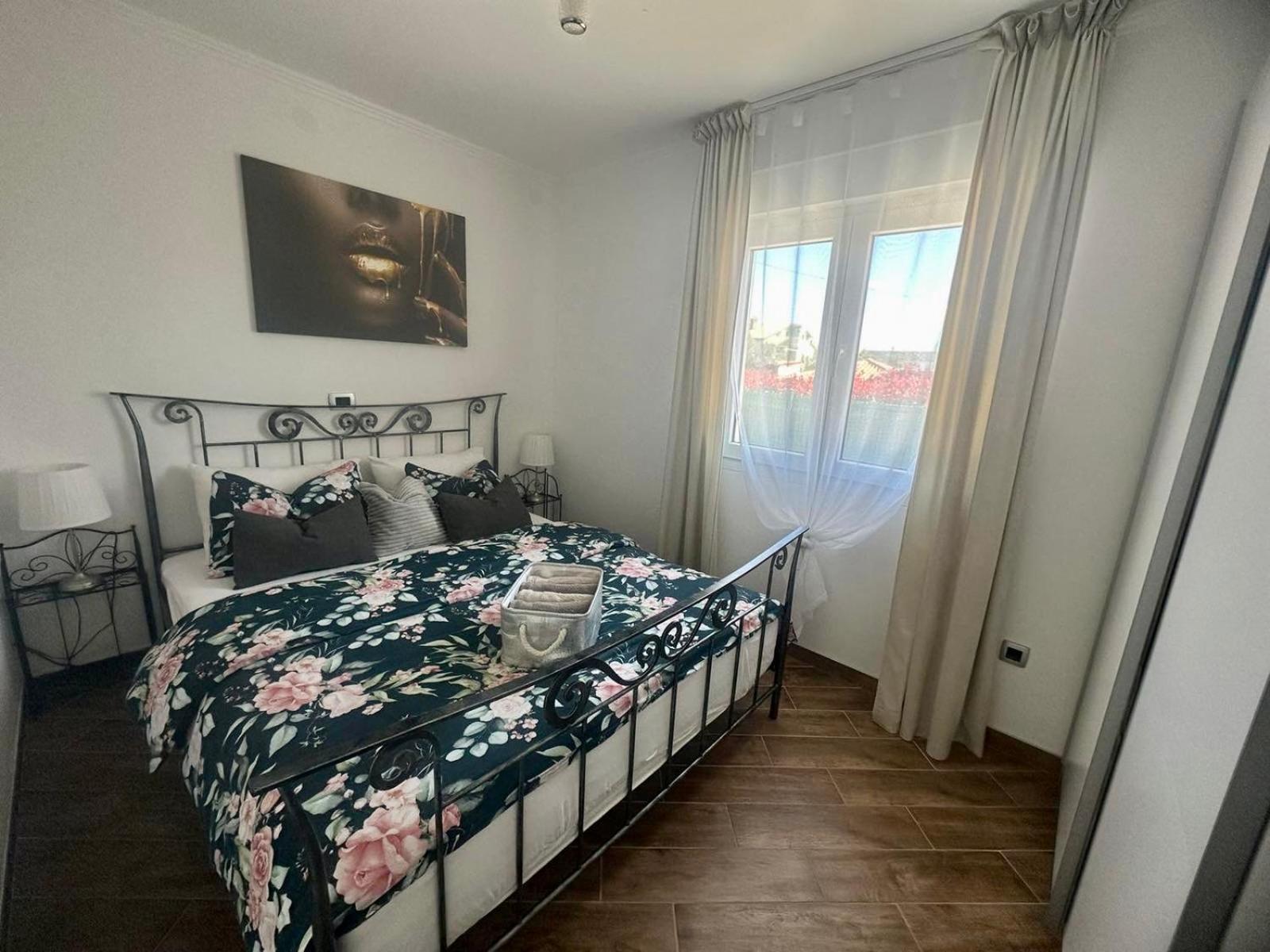 Villa Zonta Apartment Maremi With Private Jacuzzi Buje Exterior photo
